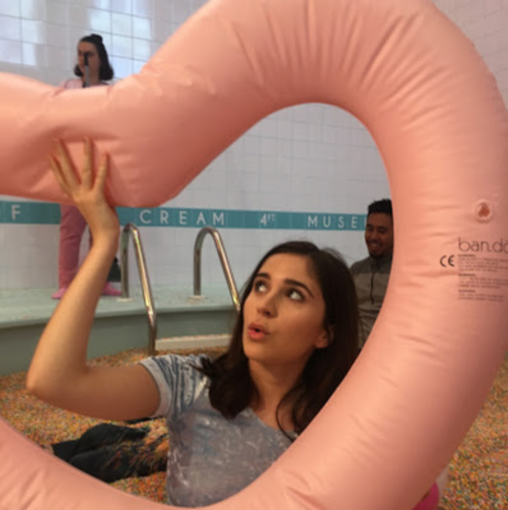 Meet your Posher, Cleo